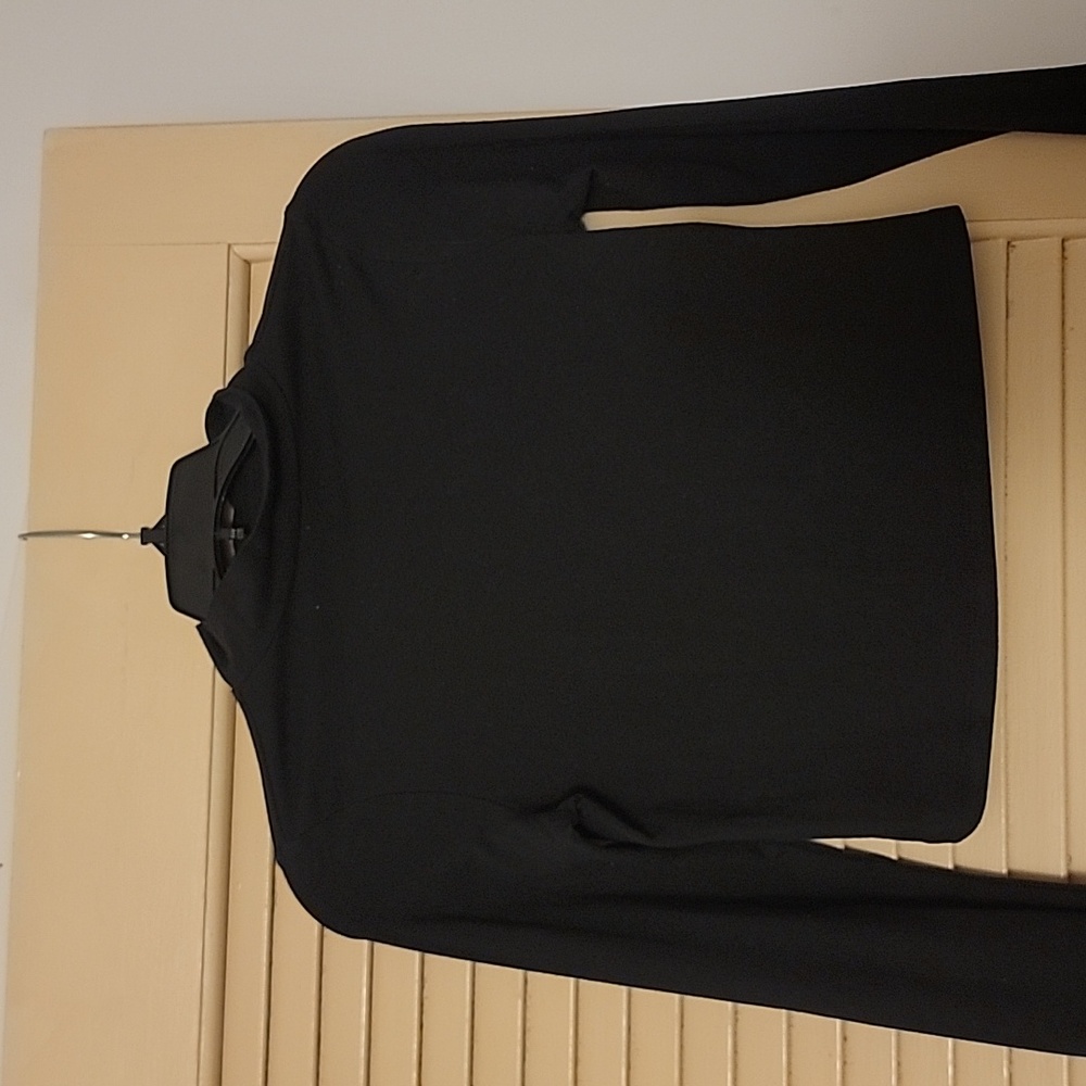 Black shirt